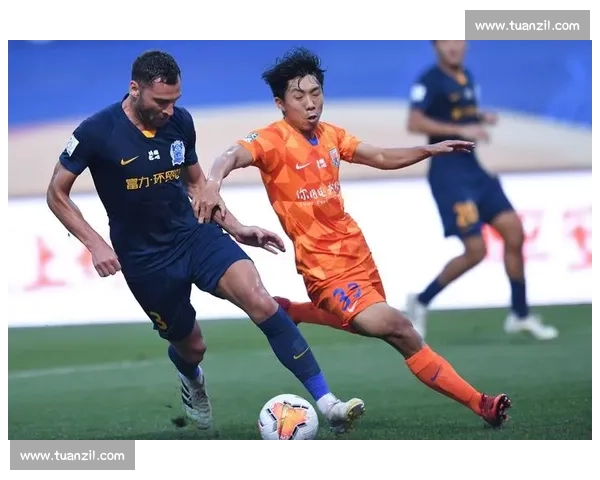 鲁能主场鏖战广州富力,精彩对决全程直播解析球迷关注焦点 鲁能主场鏖战广州富力,精彩对决全程直播解析球迷关注焦点